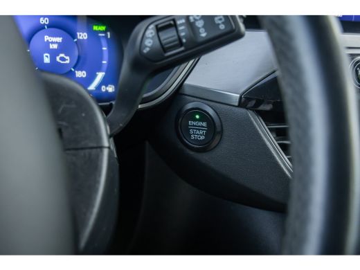 Ford Kuga 2.5 PHEV Titanium | 100% dealer o.h. | Trekhaak | Adaptieve cruise | Standkachel | Parkeercamera ... ActivLease financial lease