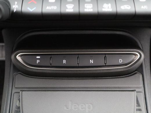 Jeep Avenger 1.2 e-Hybrid Black Edition 8 Jaar Garantie | Camera | Adaptieve Cruise Control | Parkeersenoren |... ActivLease financial lease