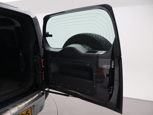 Land Rover Defender 3.0 P400 6-CILINDER BENZINE GRIJS KENTEKEN HSE + PANORAMA | HEAD-UP | TREKHAAK | 360 CAMERA ActivLease financial lease