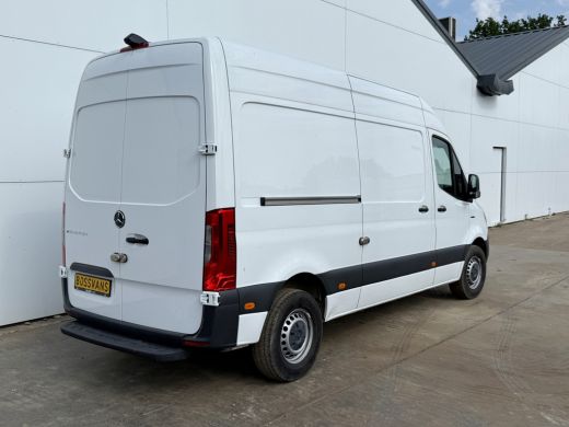 Mercedes-Benz eSprinter 312 55kWh L2H2 Elektrisch 145km WLTP 95% (SOH) 80kw Snelladen Climate Control Camera ActivLease financial lease