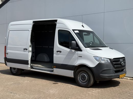 Mercedes-Benz eSprinter 312 55kWh L2H2 Elektrisch 145km WLTP 95% (SOH) 80kw Snelladen Climate Control Camera ActivLease financial lease