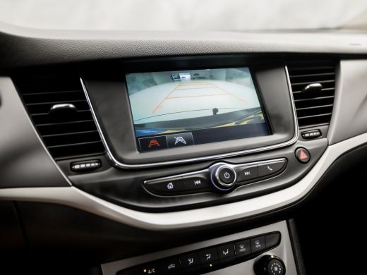 Opel Astra Sports Tourer 1.2 Sport (APPLE CARPLAY, CAMERA, TREKHAAK, SPORTSTOELEN, PARKEERSENSOREN, CRUISE, ... ActivLease financial lease
