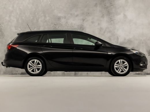 Opel Astra Sports Tourer 1.2 Sport (APPLE CARPLAY, CAMERA, TREKHAAK, SPORTSTOELEN, PARKEERSENSOREN, CRUISE, ... ActivLease financial lease