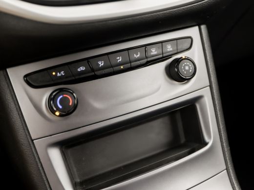 Opel Astra Sports Tourer 1.2 Sport (APPLE CARPLAY, CAMERA, TREKHAAK, SPORTSTOELEN, PARKEERSENSOREN, CRUISE, ... ActivLease financial lease