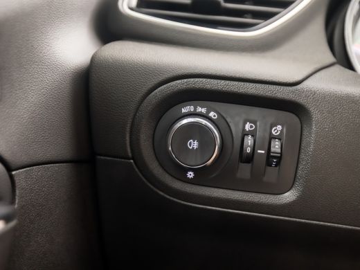 Opel Grandland X 1.6 Turbo Hybrid Elegance 228Pk Automaat (APPLE CARPLAY, SOH 93%, GROOT NAVI, CAMERA, GETINT GLAS... ActivLease financial lease