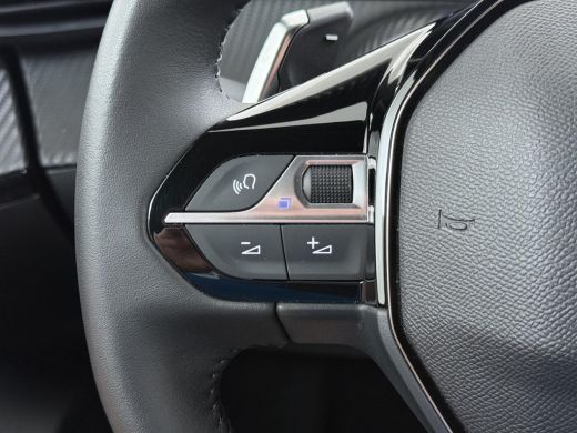 Peugeot 2008 1.2 Hybrid 136 Allure 19000 KM ! | ADAPTIVE CRUISE CONTROL | FULL LED | CAMERA VOOR & ACHTER | DI... ActivLease financial lease