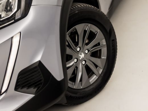 Peugeot 2008 1.2 PureTech Sport 131Pk Automaat (APPLE CARPLAY, GROOT NAVI, LM VELGEN, SPORTSTOELEN, PARKEERSEN... ActivLease financial lease