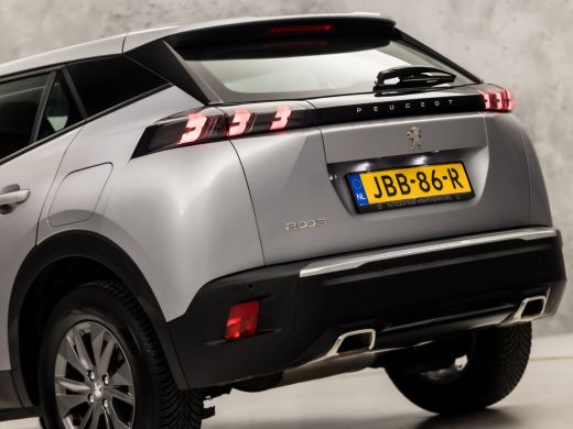Peugeot 2008 1.2 PureTech Sport 131Pk Automaat (APPLE CARPLAY, GROOT NAVI, LM VELGEN, SPORTSTOELEN, PARKEERSEN... ActivLease financial lease
