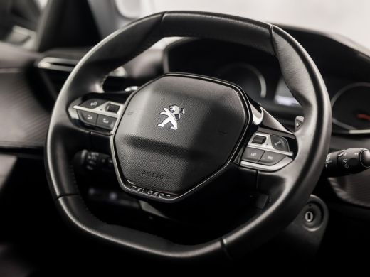 Peugeot 2008 1.2 PureTech Sport 131Pk Automaat (APPLE CARPLAY, GROOT NAVI, LM VELGEN, SPORTSTOELEN, PARKEERSEN... ActivLease financial lease
