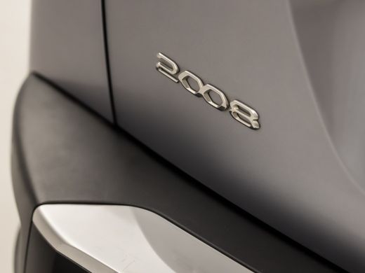 Peugeot 2008 1.2 PureTech Sport 131Pk Automaat (APPLE CARPLAY, GROOT NAVI, LM VELGEN, SPORTSTOELEN, PARKEERSEN... ActivLease financial lease