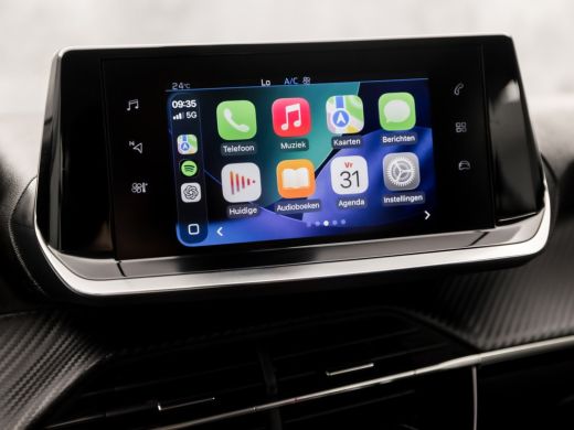 Peugeot 2008 1.2 PureTech Sport 131Pk Automaat (APPLE CARPLAY, GROOT NAVI, LM VELGEN, SPORTSTOELEN, PARKEERSEN... ActivLease financial lease