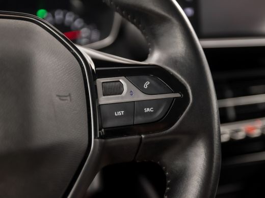 Peugeot 208 1.2 PureTech Sport (APPLE CARPLAY, KEYLESS, PARKEERSENSOREN, SPORTSTOELEN, CRUISE, LANE ASSIST, N... ActivLease financial lease