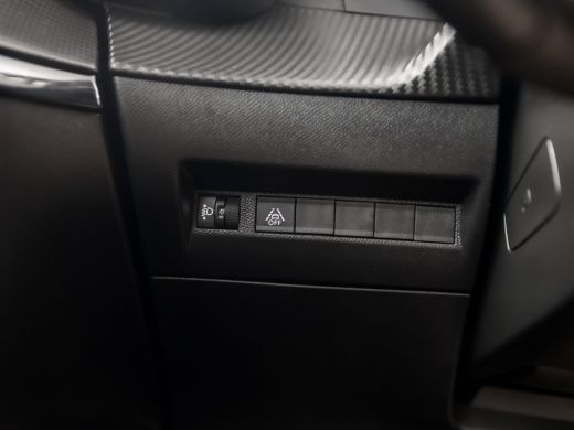 Peugeot 208 1.2 PureTech Sport (APPLE CARPLAY, KEYLESS, PARKEERSENSOREN, SPORTSTOELEN, CRUISE, LANE ASSIST, N... ActivLease financial lease
