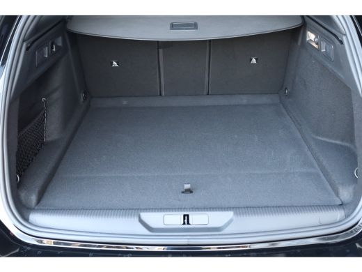 Peugeot 308 SW 1.2 HYBRID 145PK ALLURE AUTOMAAT / NAVI / LEDER / CLIMA / PDC / 17" LMV / CAMERA / KEYLESS / F... ActivLease financial lease