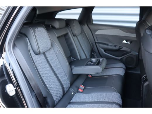 Peugeot 308 SW 1.2 HYBRID 145PK ALLURE AUTOMAAT / NAVI / LEDER / CLIMA / PDC / 17" LMV / CAMERA / KEYLESS / F... ActivLease financial lease