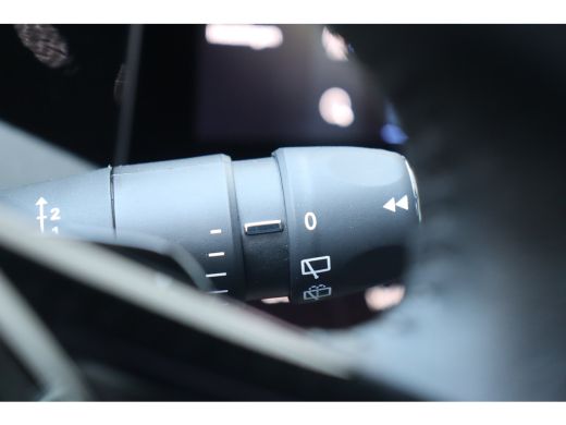 Peugeot 308 SW 1.2 HYBRID 145PK ALLURE AUTOMAAT / NAVI / LEDER / CLIMA / PDC / 17" LMV / CAMERA / KEYLESS / F... ActivLease financial lease