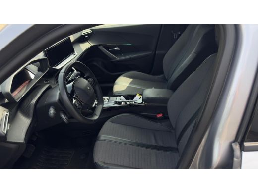 Peugeot e-2008 EV Allure 50 kWh | 96% SOH | Camera achter | Apple Carplay / Android Auto | Navigatie | ActivLease financial lease