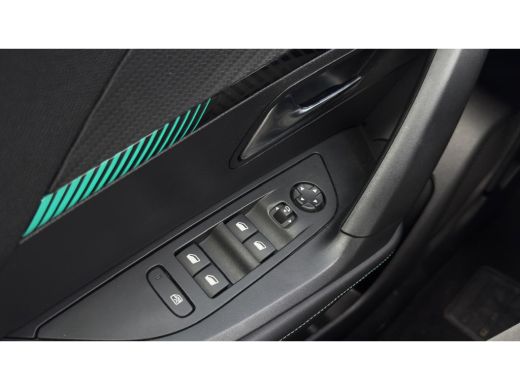 Peugeot e-2008 EV Allure 50 kWh | 96% SOH | Camera achter | Apple Carplay / Android Auto | Navigatie | ActivLease financial lease