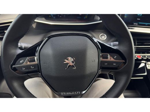 Peugeot e-2008 EV Allure 50 kWh | 96% SOH | Camera achter | Apple Carplay / Android Auto | Navigatie | ActivLease financial lease