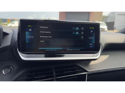 Peugeot e-2008 EV Allure 50 kWh | 96% SOH | Camera achter | Apple Carplay / Android Auto | Navigatie | ActivLease financial lease