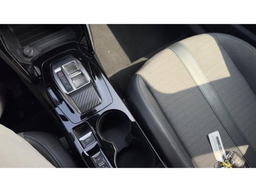 Peugeot e-2008 EV Allure 50 kWh | 96% SOH | Camera achter | Apple Carplay / Android Auto | Navigatie | ActivLease financial lease