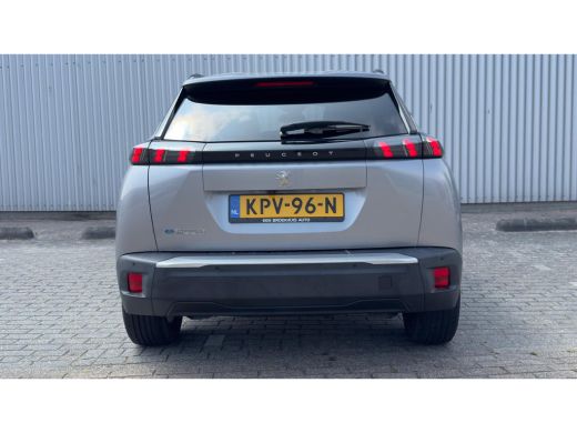Peugeot e-2008 EV Allure 50 kWh | 96% SOH | Camera achter | Apple Carplay / Android Auto | Navigatie | ActivLease financial lease