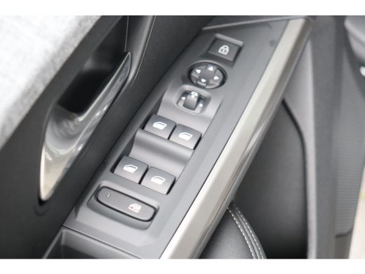 Peugeot e-5008 73KWH 210PK 7-ZITS ALLURE AVANTAGE AUTOMAAT / NAVI / LEDER / CLIMA / FULL-LED / 19" LMV / AFN. TR... ActivLease financial lease