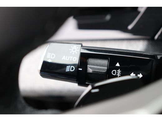 Peugeot e-5008 73KWH 210PK 7-ZITS ALLURE AVANTAGE AUTOMAAT / NAVI / LEDER / CLIMA / FULL-LED / 19" LMV / AFN. TR... ActivLease financial lease