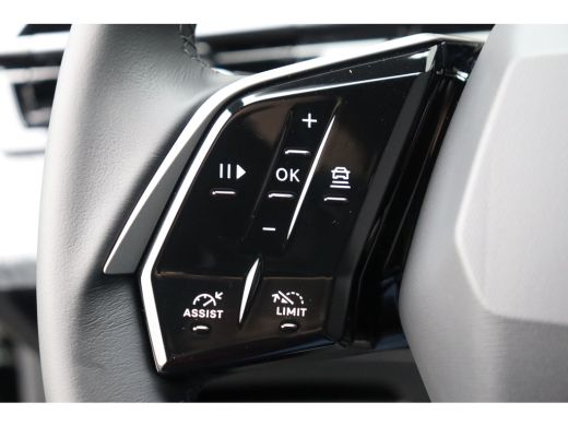Peugeot e-5008 73KWH 210PK 7-ZITS ALLURE AVANTAGE AUTOMAAT / NAVI / LEDER / CLIMA / FULL-LED / 19" LMV / AFN. TR... ActivLease financial lease