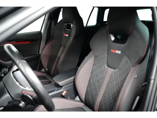 Skoda Octavia Combi 1.4 TSI iV RS PHEV 245PK | TREKHAAK | CAMERA | STOELVERW. | NAVIGATIE | APP. CONNECT | 18 I... ActivLease financial lease