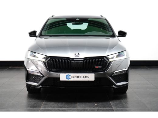 Skoda Octavia Combi 1.4 TSI iV RS PHEV 245PK | TREKHAAK | CAMERA | STOELVERW. | NAVIGATIE | APP. CONNECT | 18 I... ActivLease financial lease