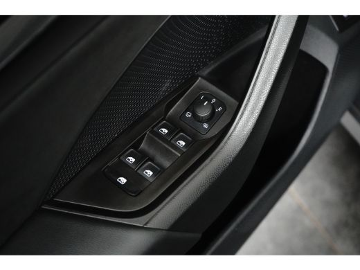 Skoda Octavia Combi 1.4 TSI iV RS PHEV 245PK | TREKHAAK | CAMERA | STOELVERW. | NAVIGATIE | APP. CONNECT | 18 I... ActivLease financial lease