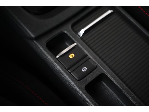 Skoda Octavia Combi 1.4 TSI iV RS PHEV 245PK | TREKHAAK | CAMERA | STOELVERW. | NAVIGATIE | APP. CONNECT | 18 I... ActivLease financial lease