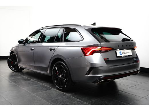 Skoda Octavia Combi 1.4 TSI iV RS PHEV 245PK | TREKHAAK | CAMERA | STOELVERW. | NAVIGATIE | APP. CONNECT | 18 I... ActivLease financial lease