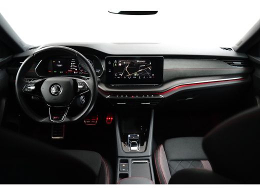 Skoda Octavia Combi 1.4 TSI iV RS PHEV 245PK | TREKHAAK | CAMERA | STOELVERW. | NAVIGATIE | APP. CONNECT | 18 I... ActivLease financial lease