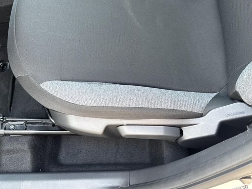 Toyota Aygo 1.0 VVT-i S-CVT first | Achteruitrijcamera | Automaat | Climate controle | ActivLease financial lease