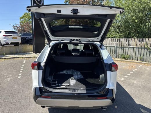 Toyota RAV4 2.5 Hybrid AWD Bi-Tone | Navigatie | Stoel - en stuurverwarming | Mag 1650KG trekken | ActivLease financial lease