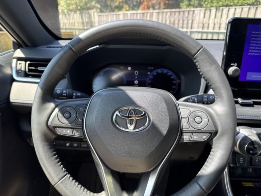 Toyota RAV4 2.5 Hybrid AWD Bi-Tone | Navigatie | Stoel - en stuurverwarming | Mag 1650KG trekken | ActivLease financial lease