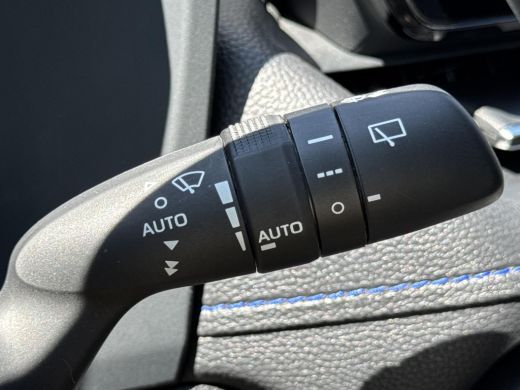 Toyota RAV4 2.5 Hybrid AWD Bi-Tone | Navigatie | Stoel - en stuurverwarming | Mag 1650KG trekken | ActivLease financial lease