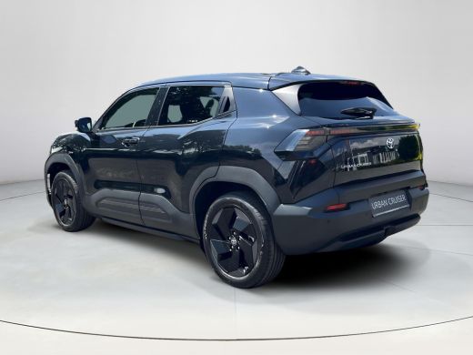 Toyota Urban Cruiser Dynamic 61 kWh | Bluish Black parelmoer | Nieuw uit voorraad leverbaar | ActivLease financial lease