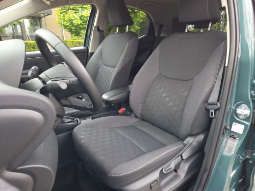 Toyota Yaris 1.5 Hybrid 115 Dynamic Comfort Pack | NL Auto | BTW Auto | Apple CarPlay | Rijklaar incl. garantie | ActivLease financial lease