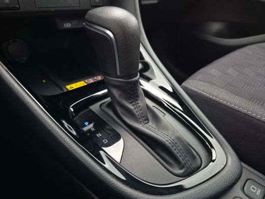 Toyota Yaris 1.5 Hybrid 115 Dynamic Comfort Pack | NL Auto | BTW Auto | Apple CarPlay | Rijklaar incl. garantie | ActivLease financial lease