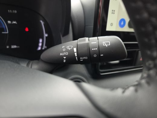 Toyota Yaris 1.5 Hybrid 115 Dynamic Comfort Pack | NL Auto | BTW Auto | Apple CarPlay | Rijklaar incl. garantie | ActivLease financial lease