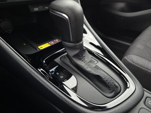 Toyota Yaris 1.5 Hybrid 115 Dynamic Comfort Pack | NL Auto | BTW Auto | Apple CarPlay | Rijklaar incl. garantie | ActivLease financial lease