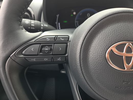 Toyota Yaris 1.5 Hybrid 115 Dynamic Comfort Pack | NL Auto | BTW Auto | Apple CarPlay | Rijklaar incl. garantie | ActivLease financial lease