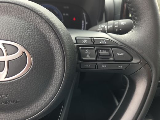 Toyota Yaris 1.5 Hybrid 115 Dynamic Comfort Pack | NL Auto | BTW Auto | Apple CarPlay | Rijklaar incl. garantie | ActivLease financial lease