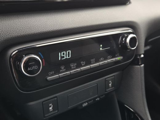 Toyota Yaris 1.5 Hybrid 115 Dynamic Comfort Pack | NL Auto | BTW Auto | Apple CarPlay | Rijklaar incl. garantie | ActivLease financial lease