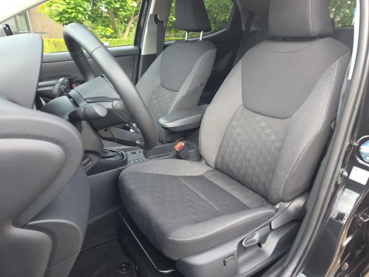 Toyota Yaris 1.5 Hybrid 115 Dynamic Comfort Pack | NL Auto | BTW Auto | Apple CarPlay | Rijklaar incl. garantie | ActivLease financial lease