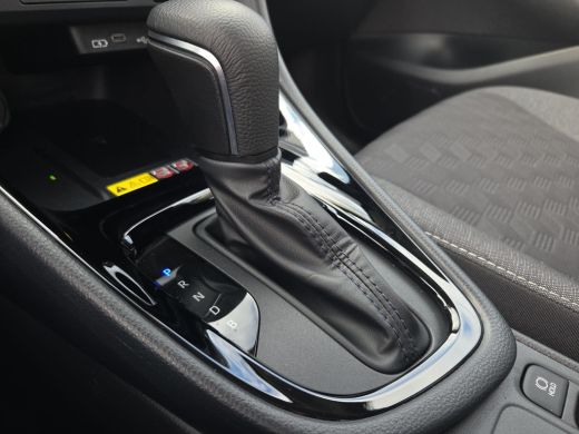 Toyota Yaris 1.5 Hybrid 115 Dynamic Comfort Pack | NL Auto | BTW Auto | Apple CarPlay | Rijklaar incl. garantie | ActivLease financial lease