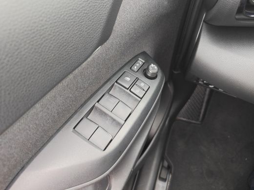 Toyota Yaris Cross 1.5 Hybrid 115 Business Plus | 06-10141018 Voor meer informatie ActivLease financial lease